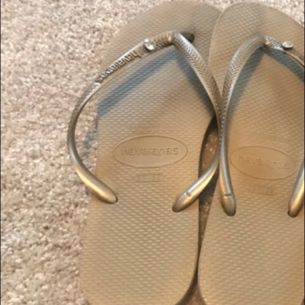 tan flip flops